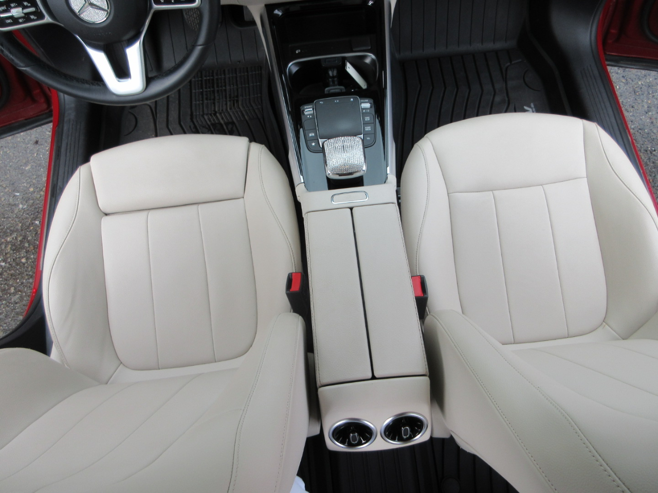 Mercedes-Benz GLB  2022