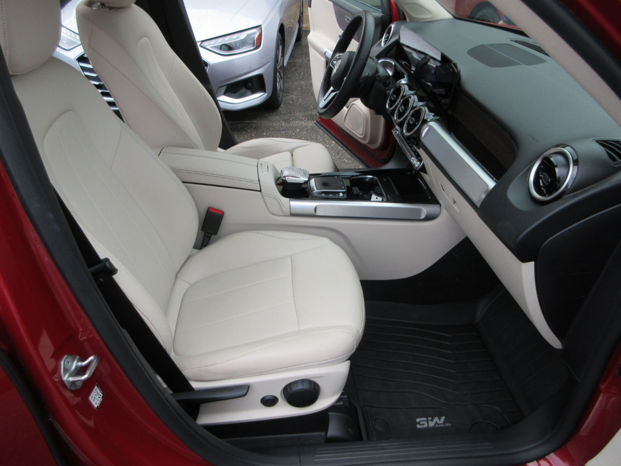 Mercedes-Benz GLB  2022