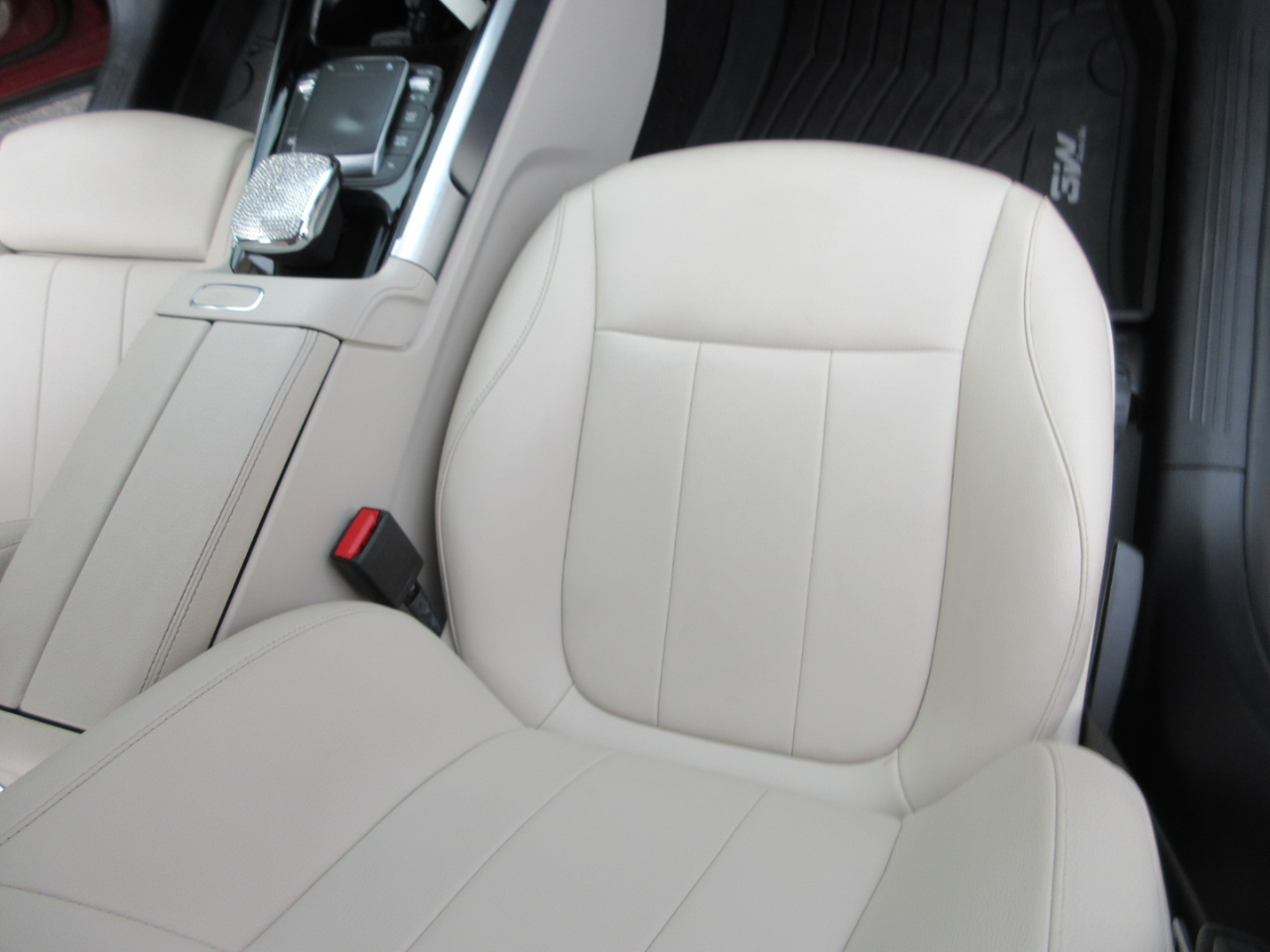 Mercedes-Benz GLB  2022