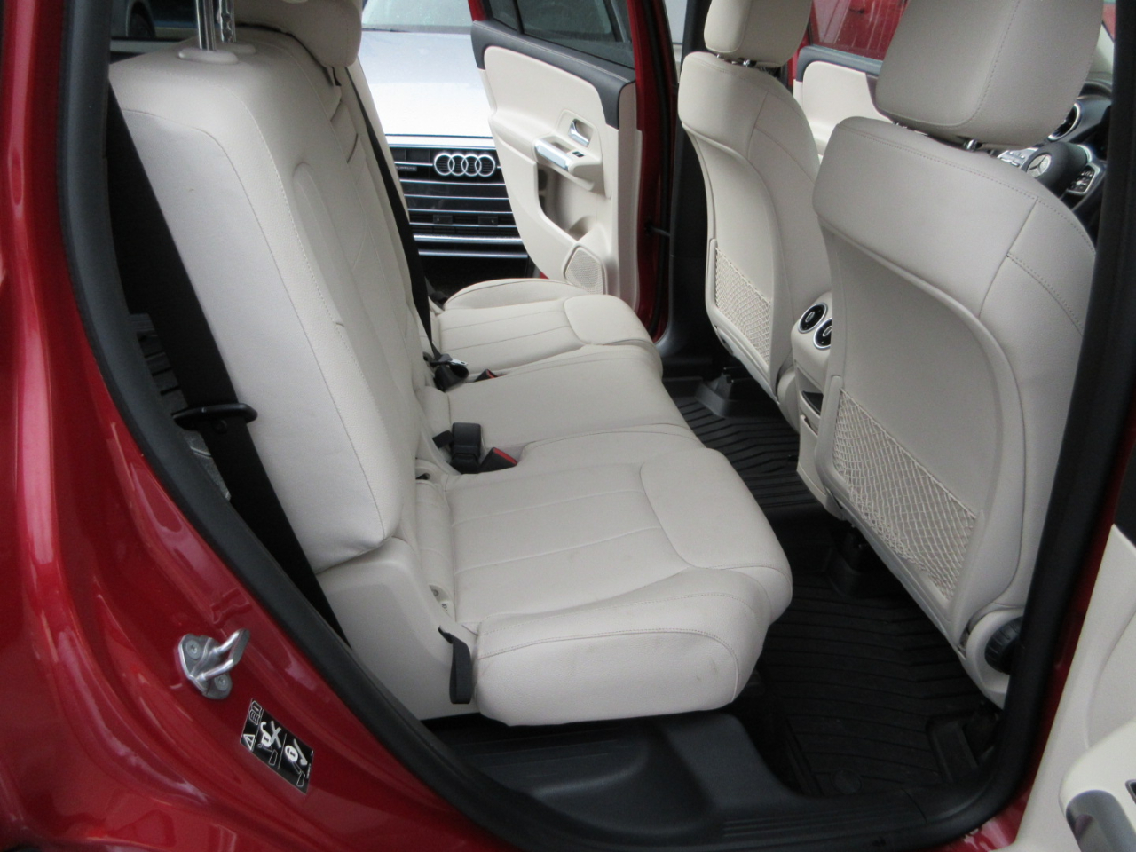 Mercedes-Benz GLB  2022