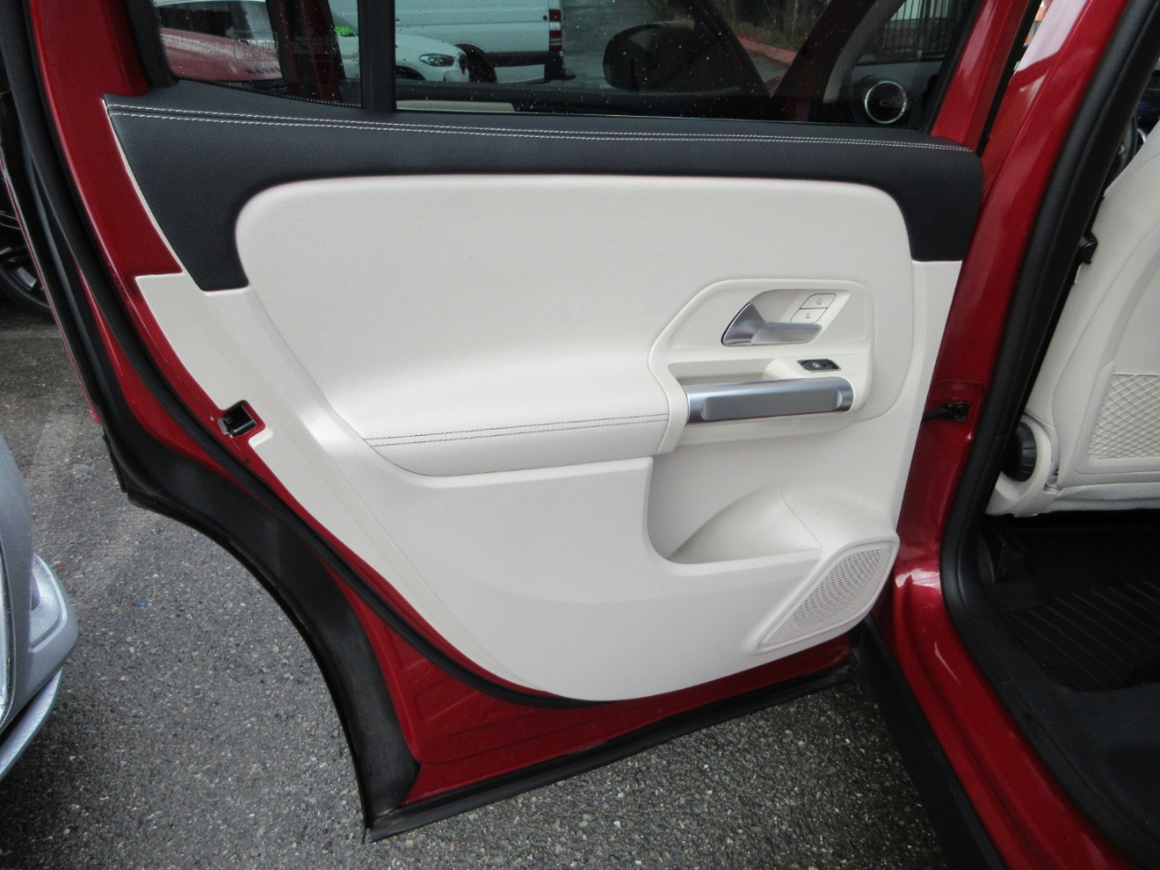 Mercedes-Benz GLB  2022