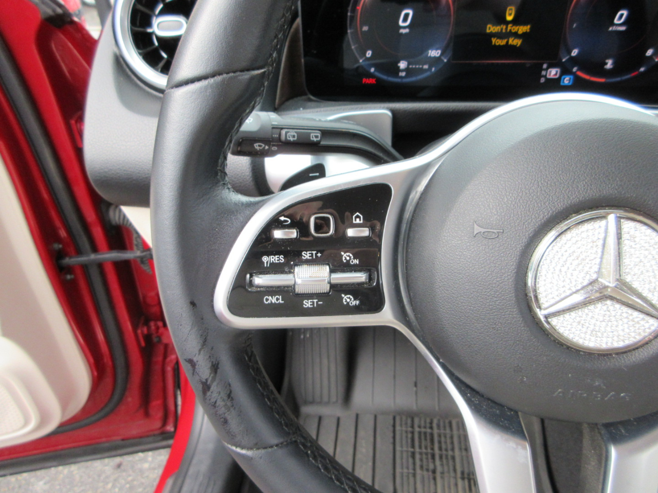 Mercedes-Benz GLB  2022