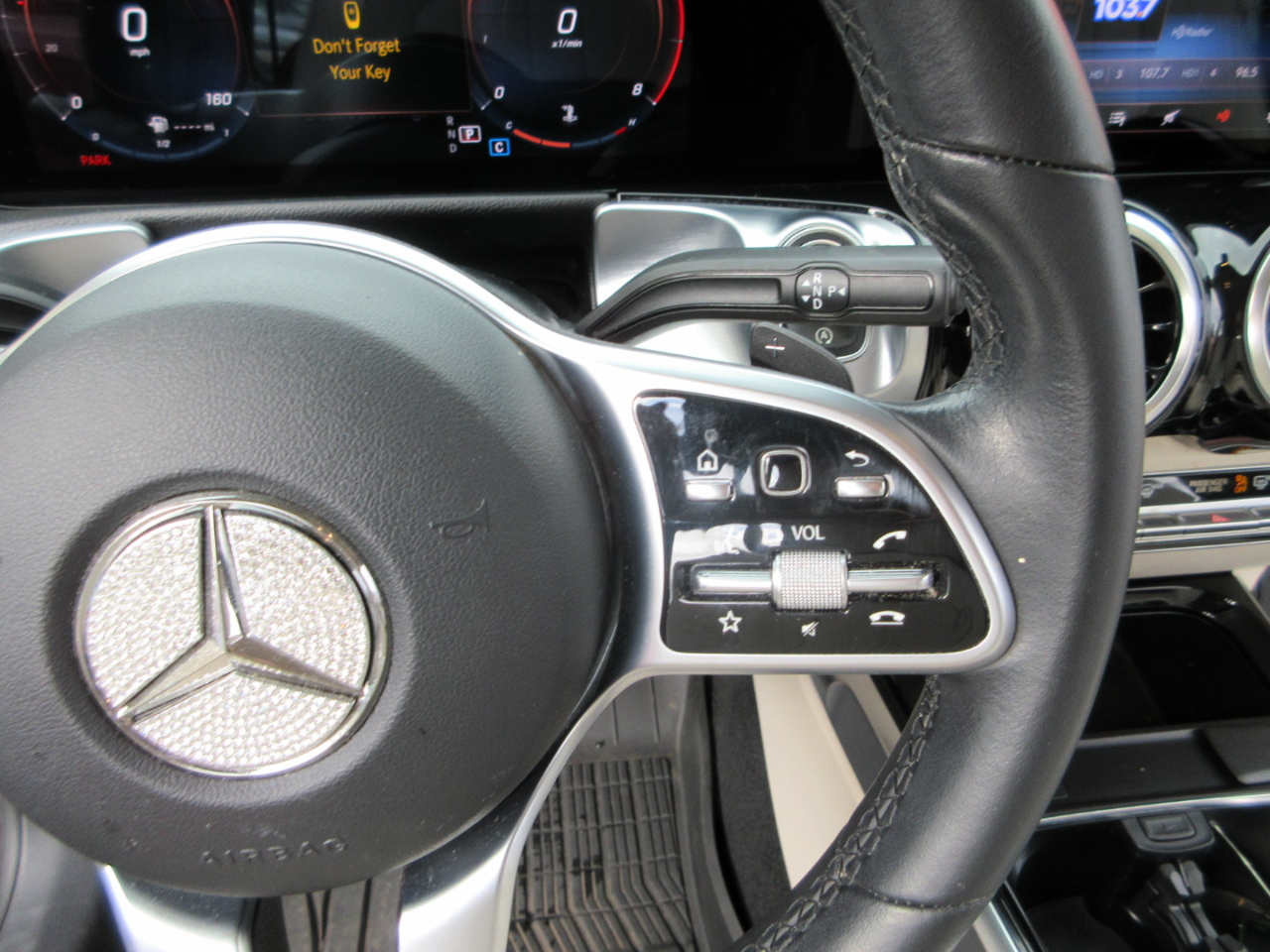 Mercedes-Benz GLB  2022