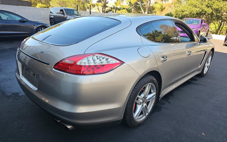 Porsche Panamera  2013