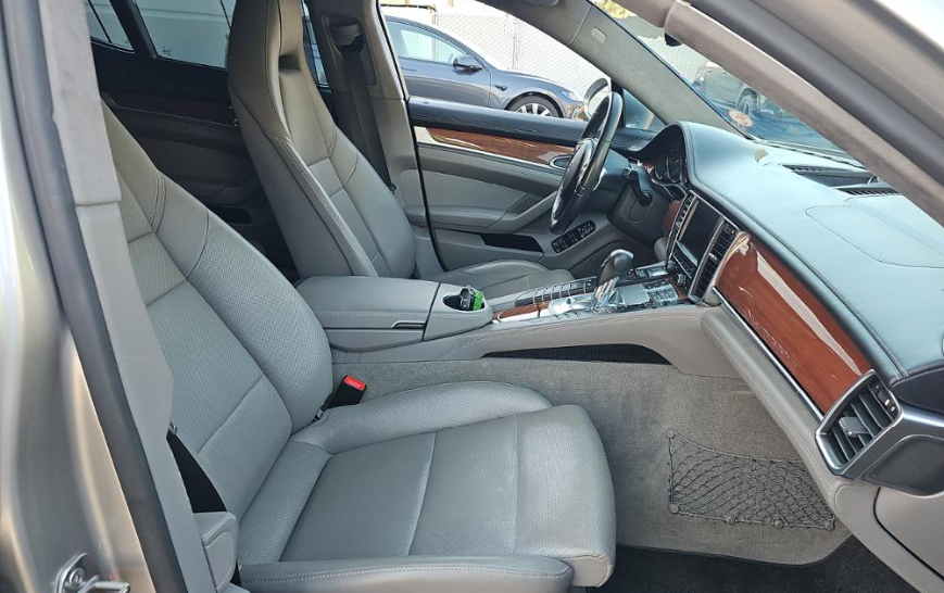 Porsche Panamera  2013