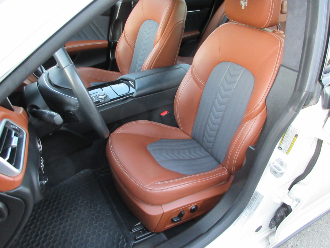 Maserati Ghibli  2017