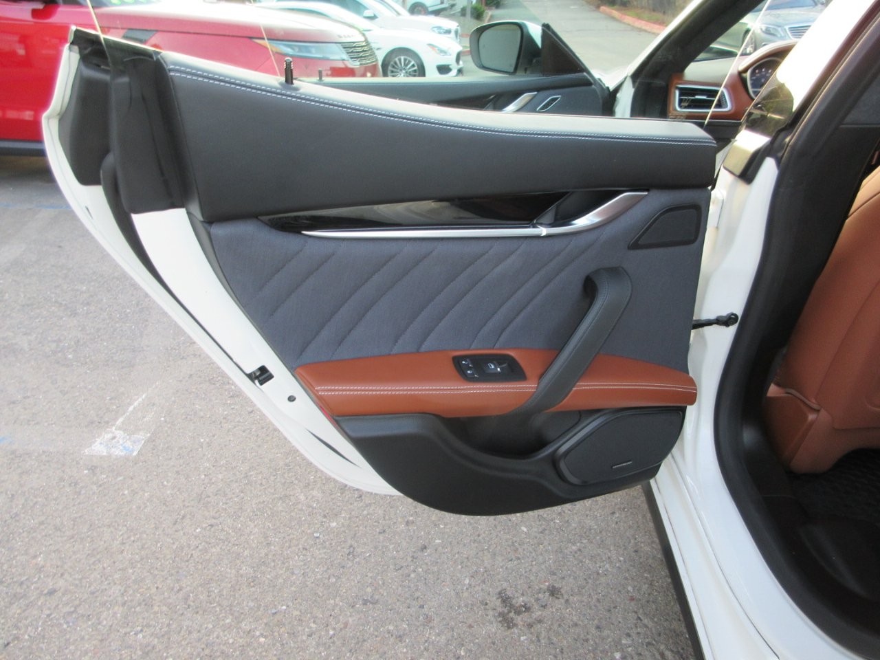 Maserati Ghibli  2017