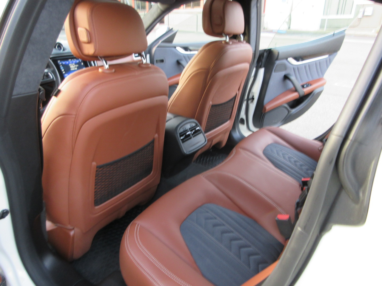 Maserati Ghibli  2017