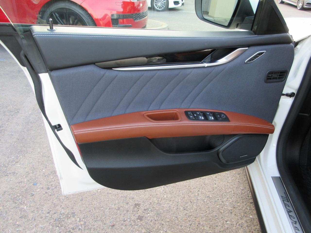 Maserati Ghibli  2017