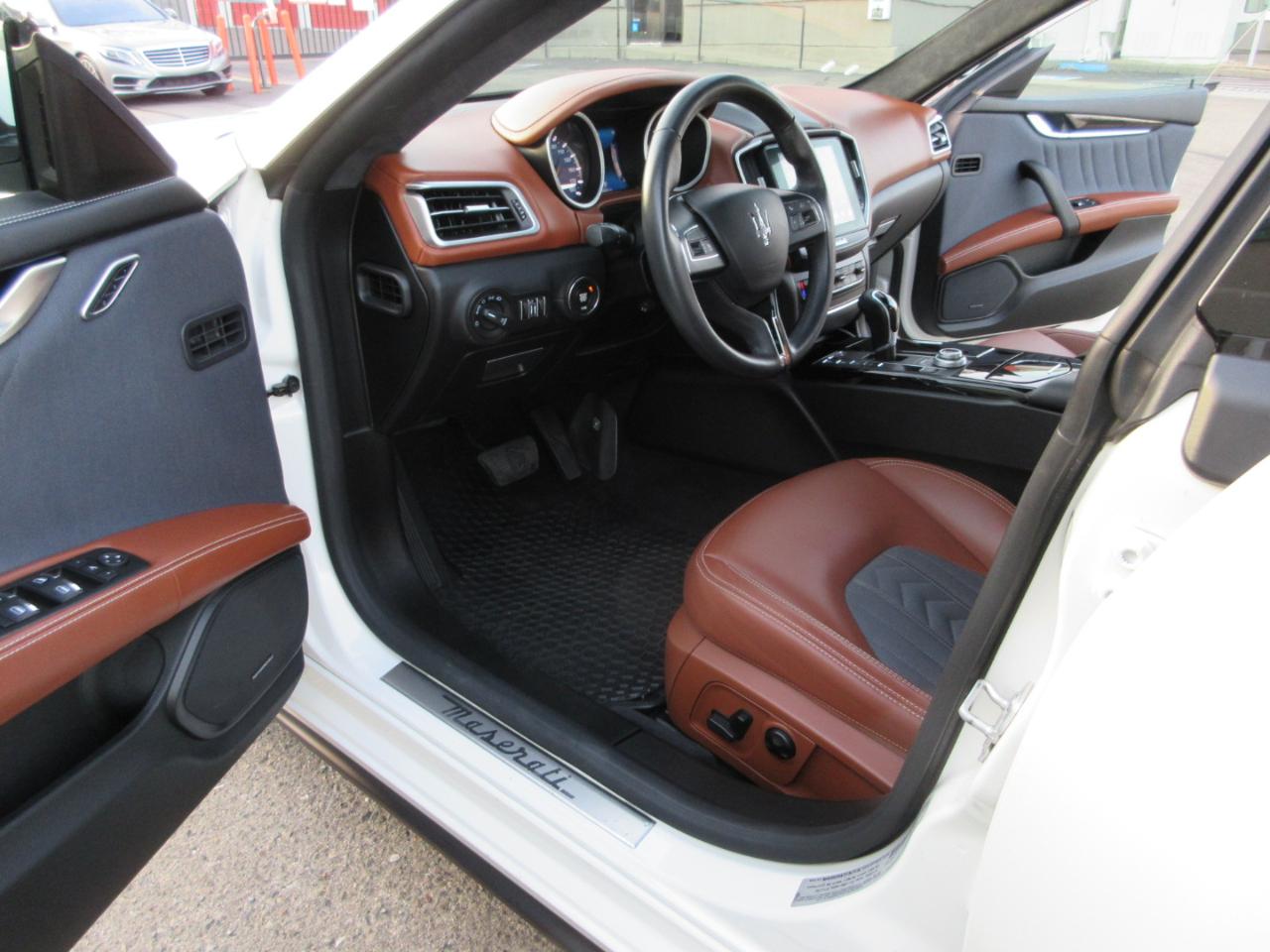 Maserati Ghibli  2017