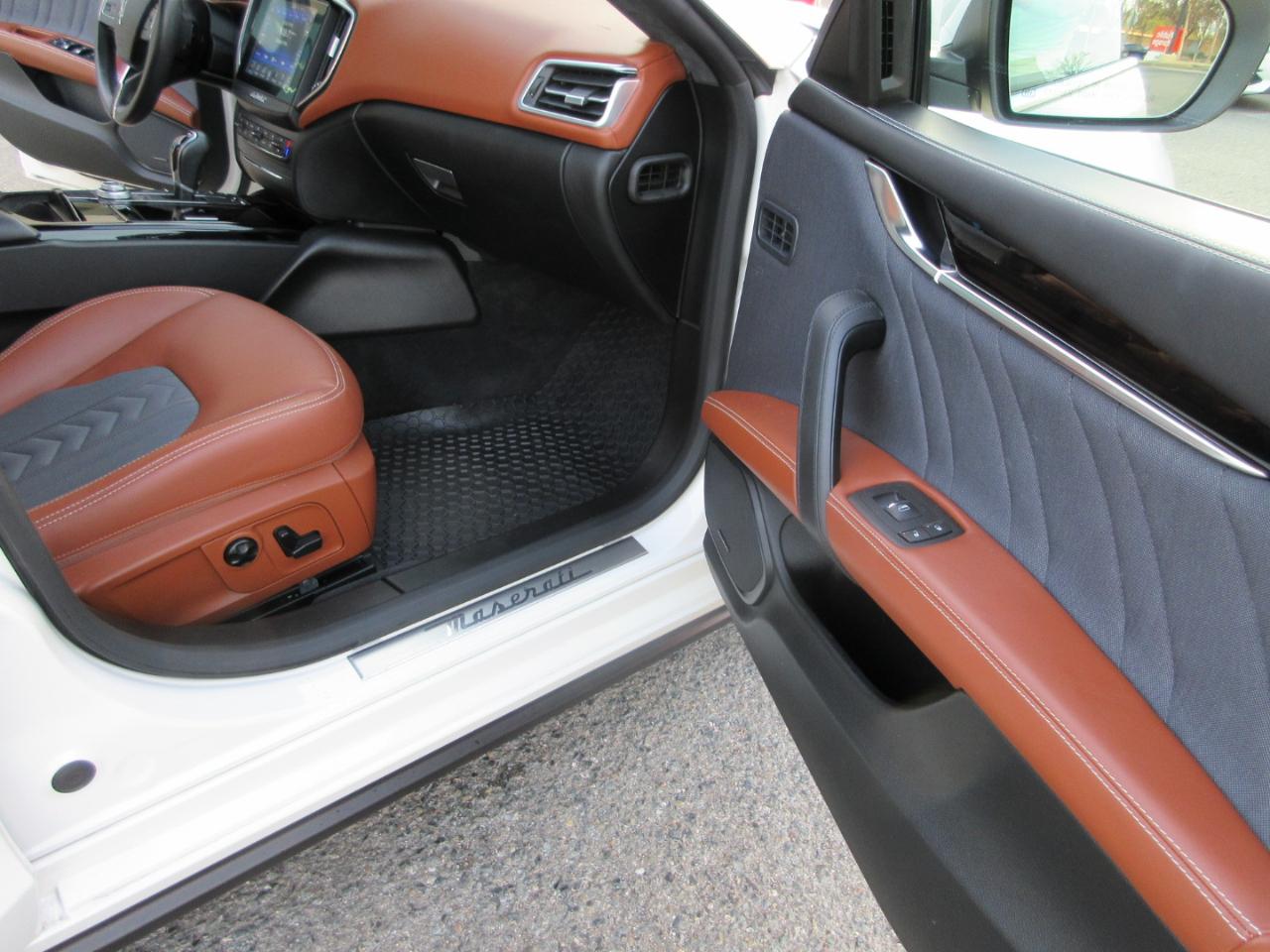 Maserati Ghibli  2017