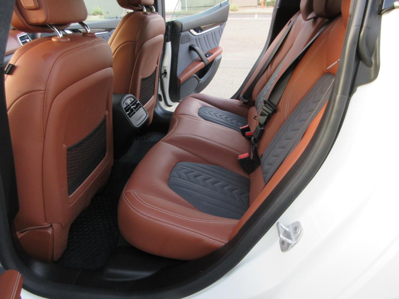 Maserati Ghibli  2017