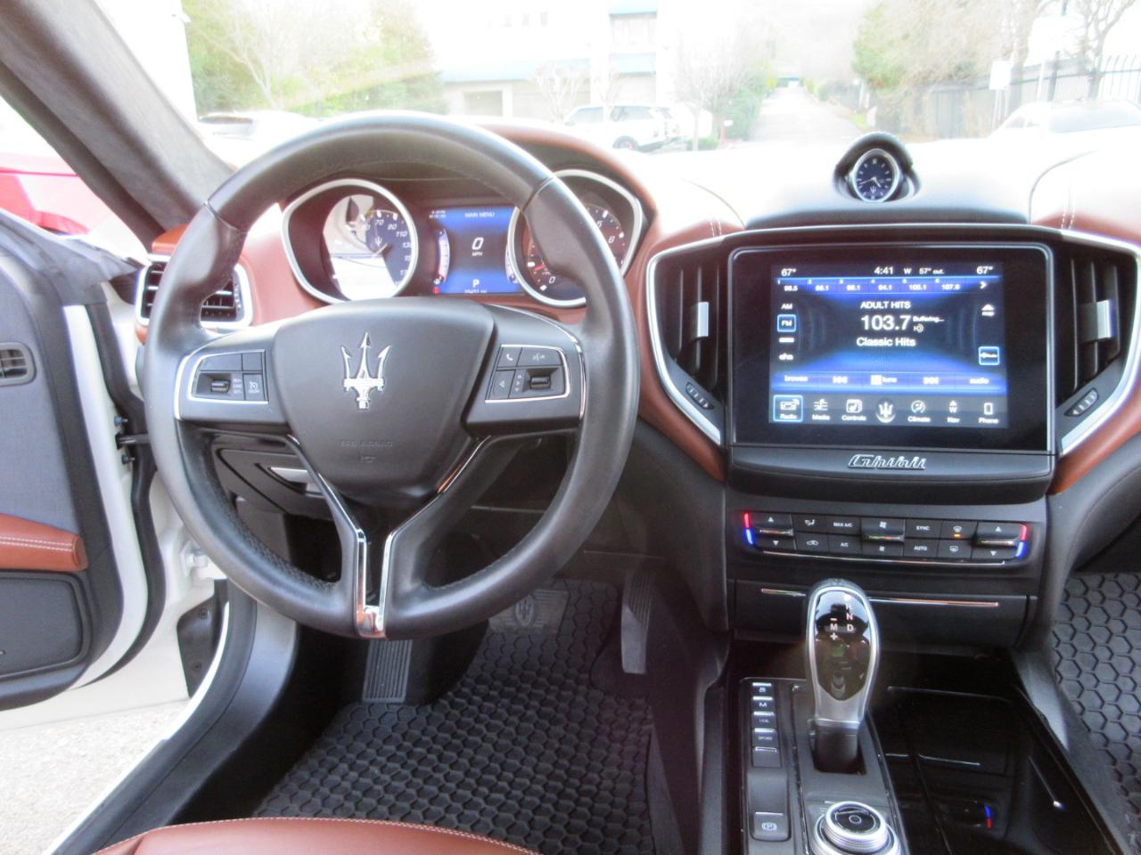 Maserati Ghibli  2017