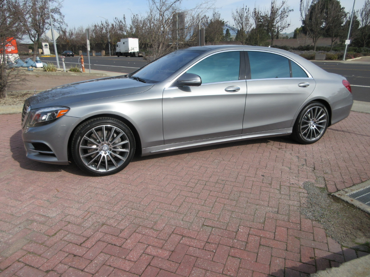 Mercedes-Benz S550  2015