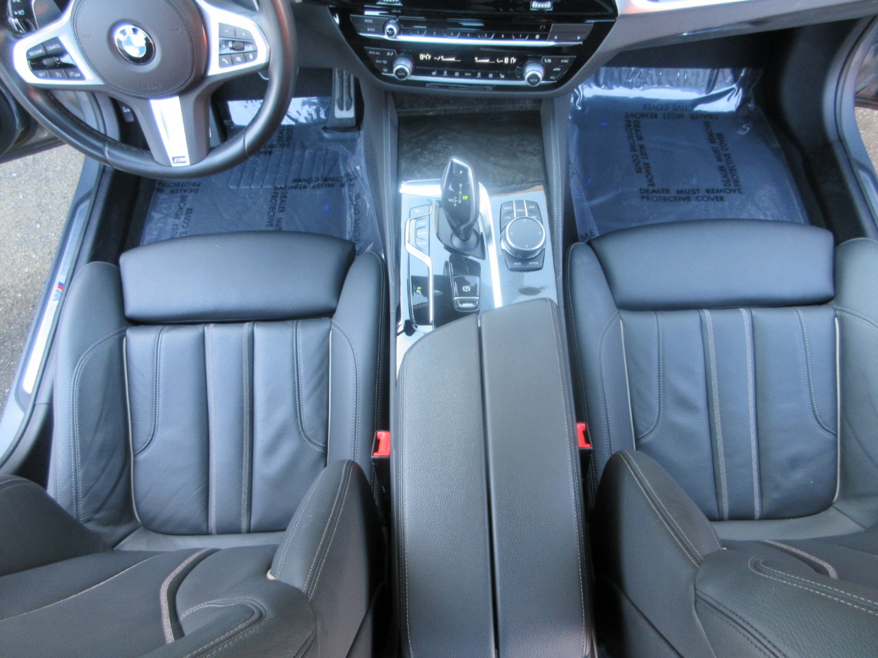 BMW 550i  2023