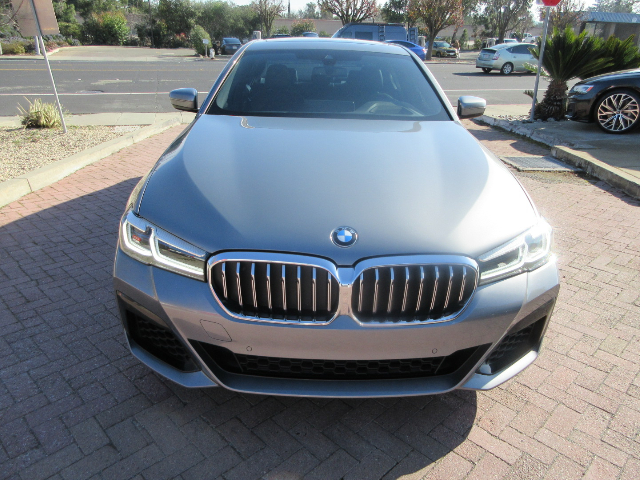 BMW 550i  2023