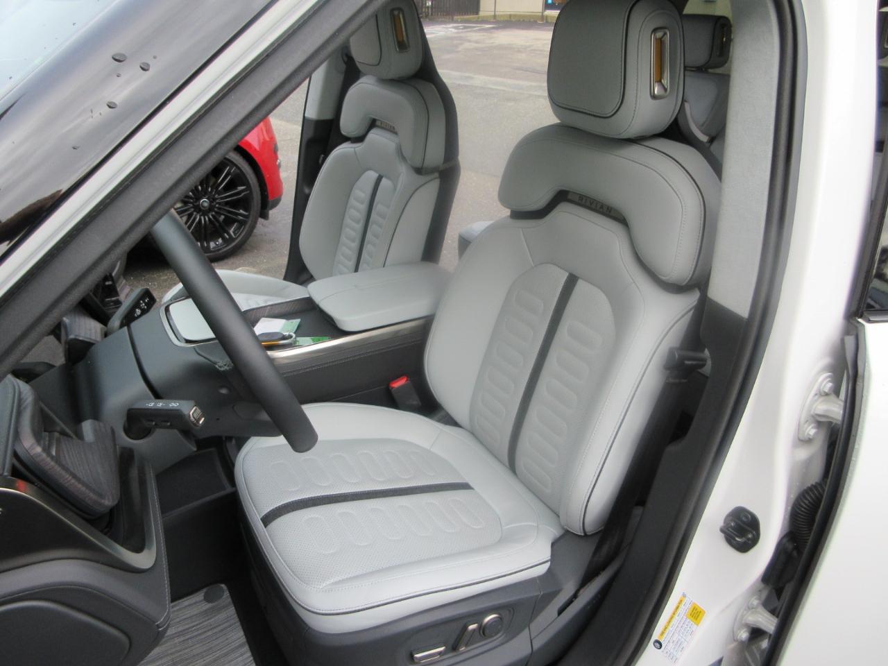 Rivian R1S Launch Edition Quad-Motor Large Pack *Ltd Avail* 2023