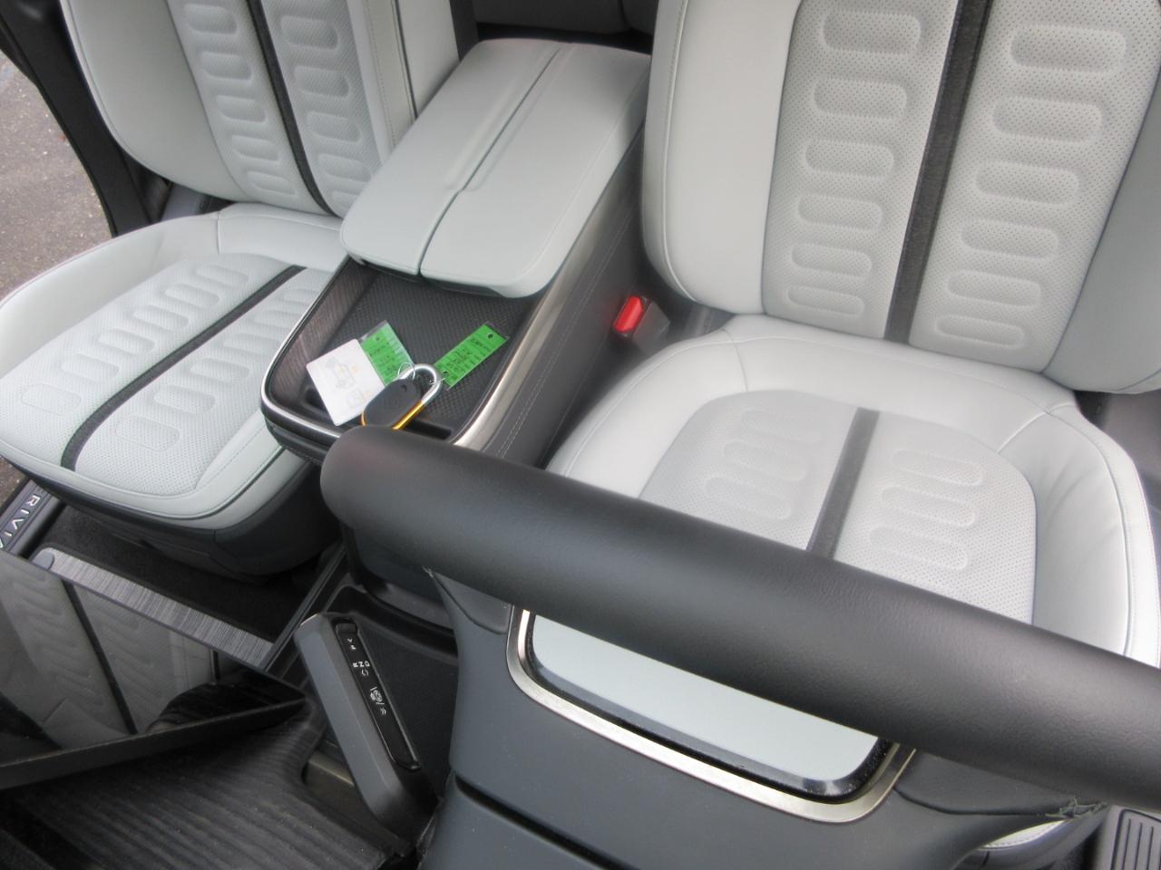 Rivian R1S Launch Edition Quad-Motor Large Pack *Ltd Avail* 2023