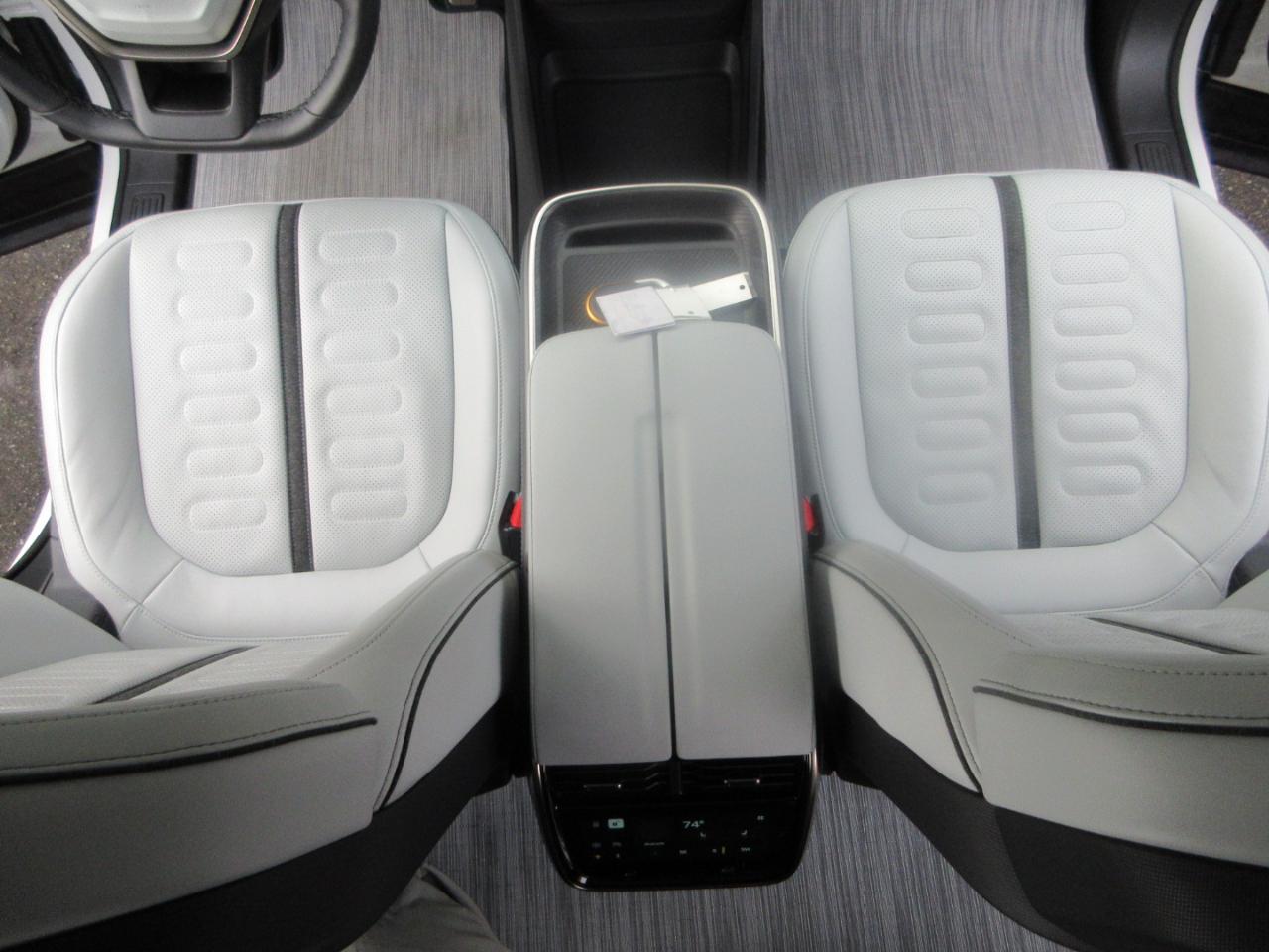 Rivian R1S Launch Edition Quad-Motor Large Pack *Ltd Avail* 2023