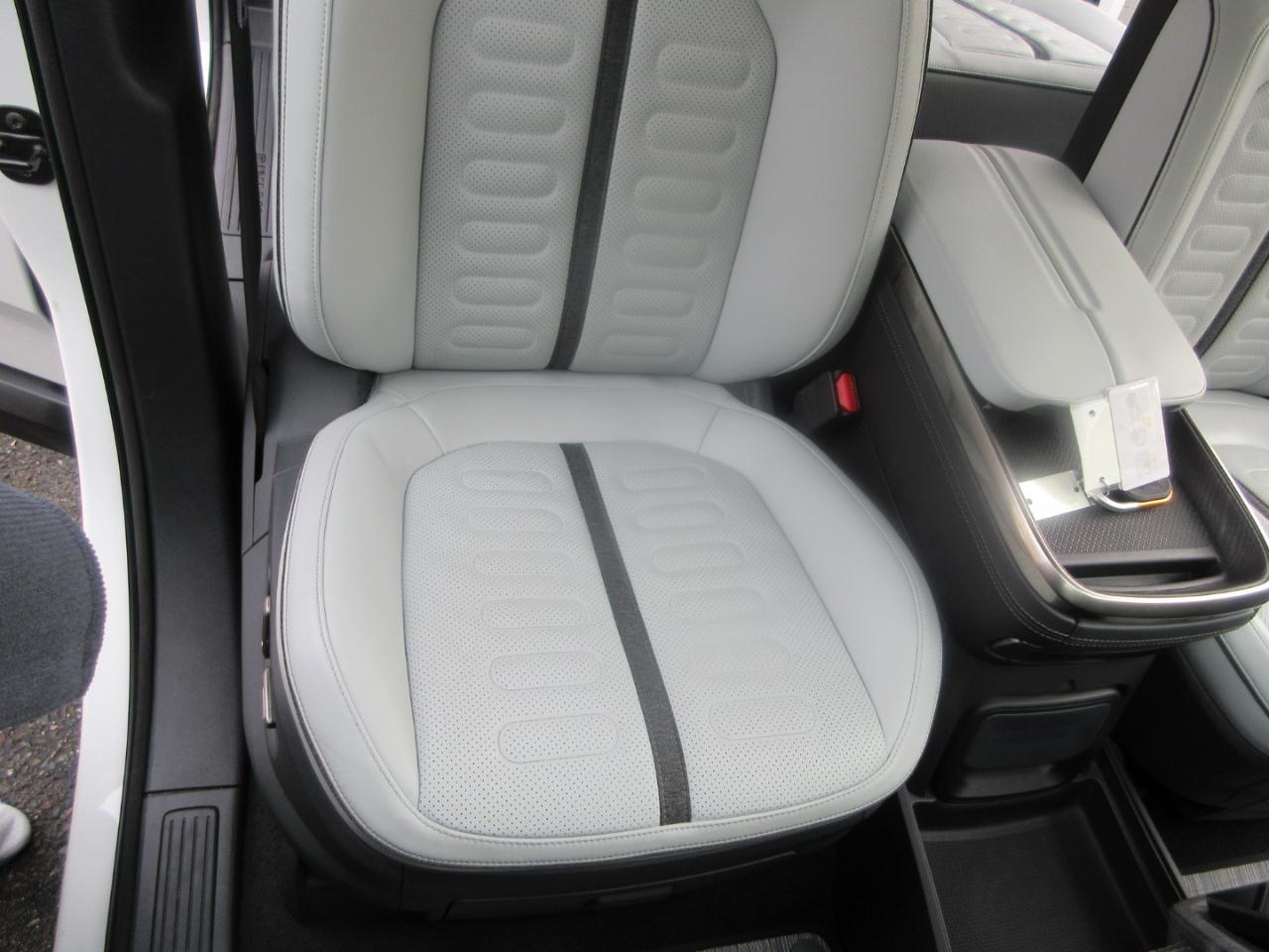 Rivian R1S Launch Edition Quad-Motor Large Pack *Ltd Avail* 2023