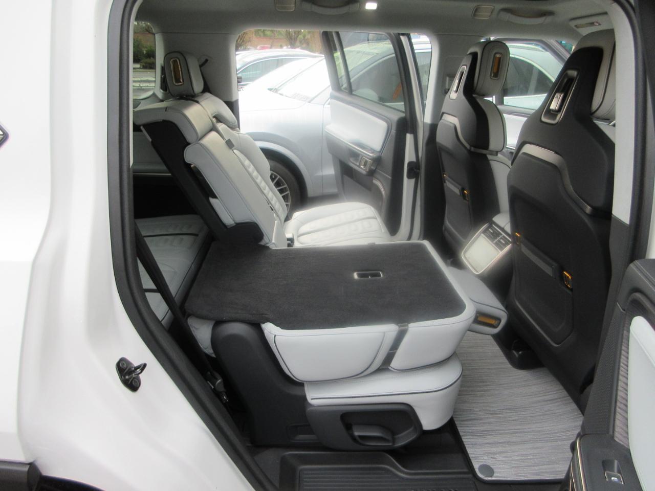 Rivian R1S Launch Edition Quad-Motor Large Pack *Ltd Avail* 2023