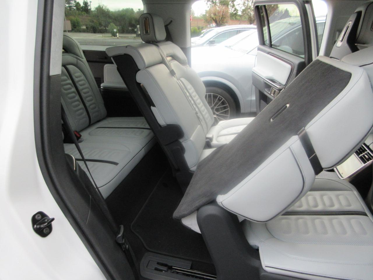 Rivian R1S Launch Edition Quad-Motor Large Pack *Ltd Avail* 2023