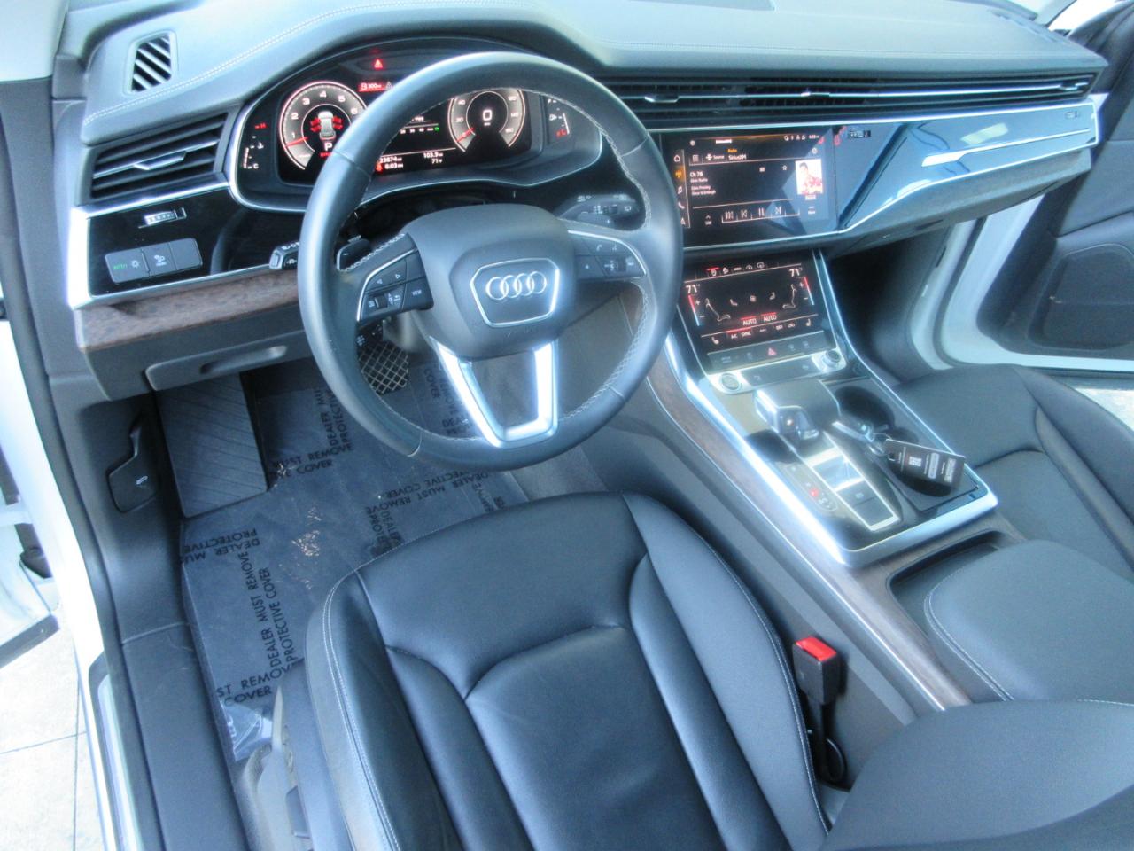 Audi Q8  2023