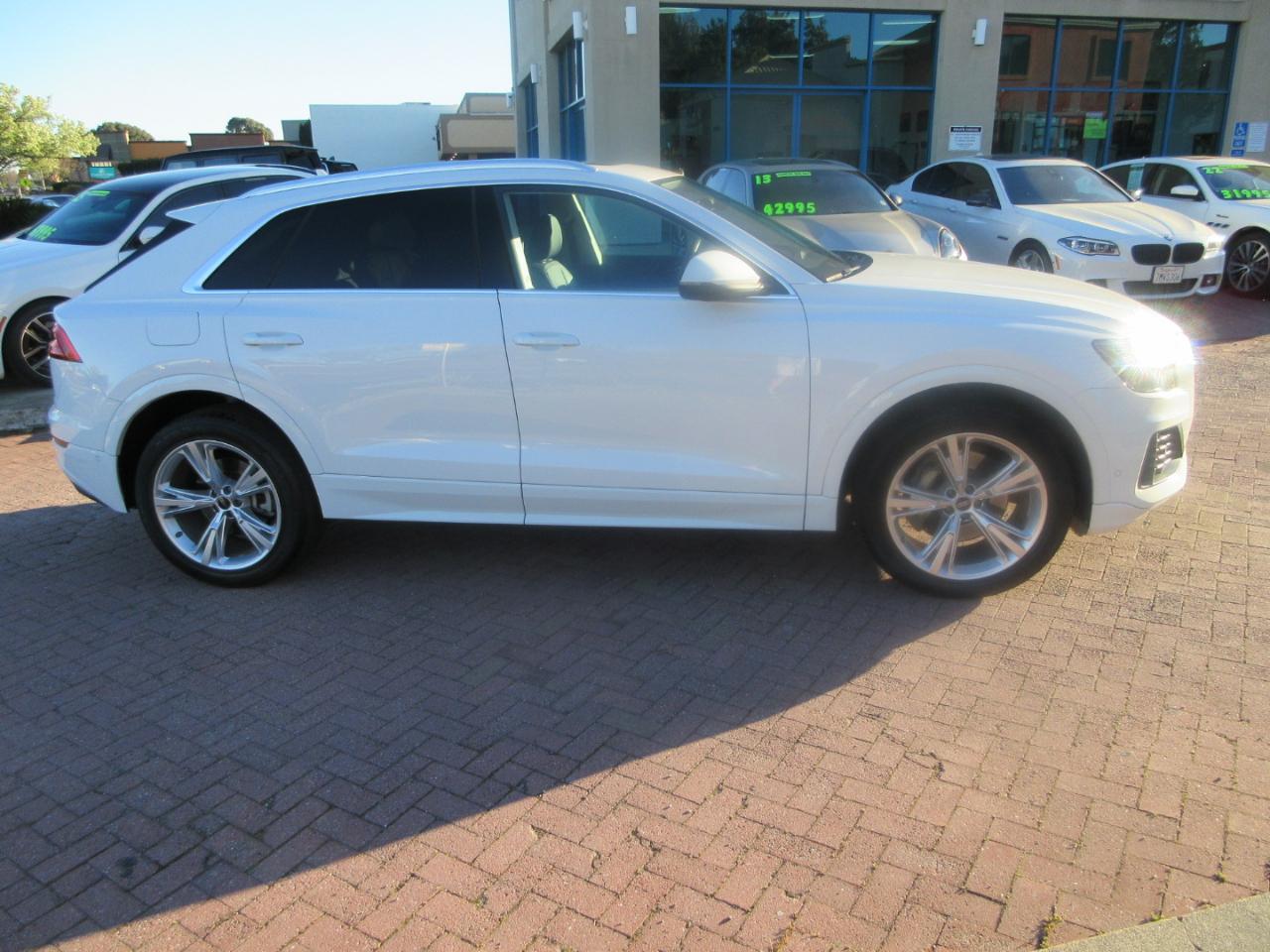 Audi Q8  2023