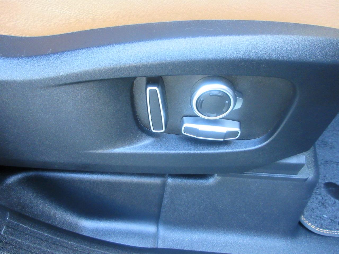 Land Rover Defender  2024