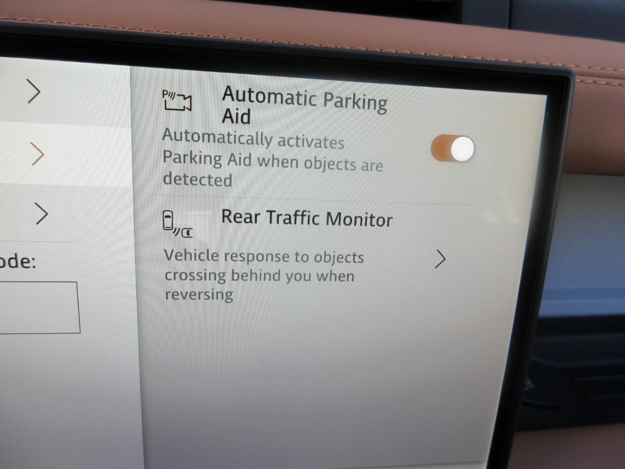 Land Rover Defender  2024