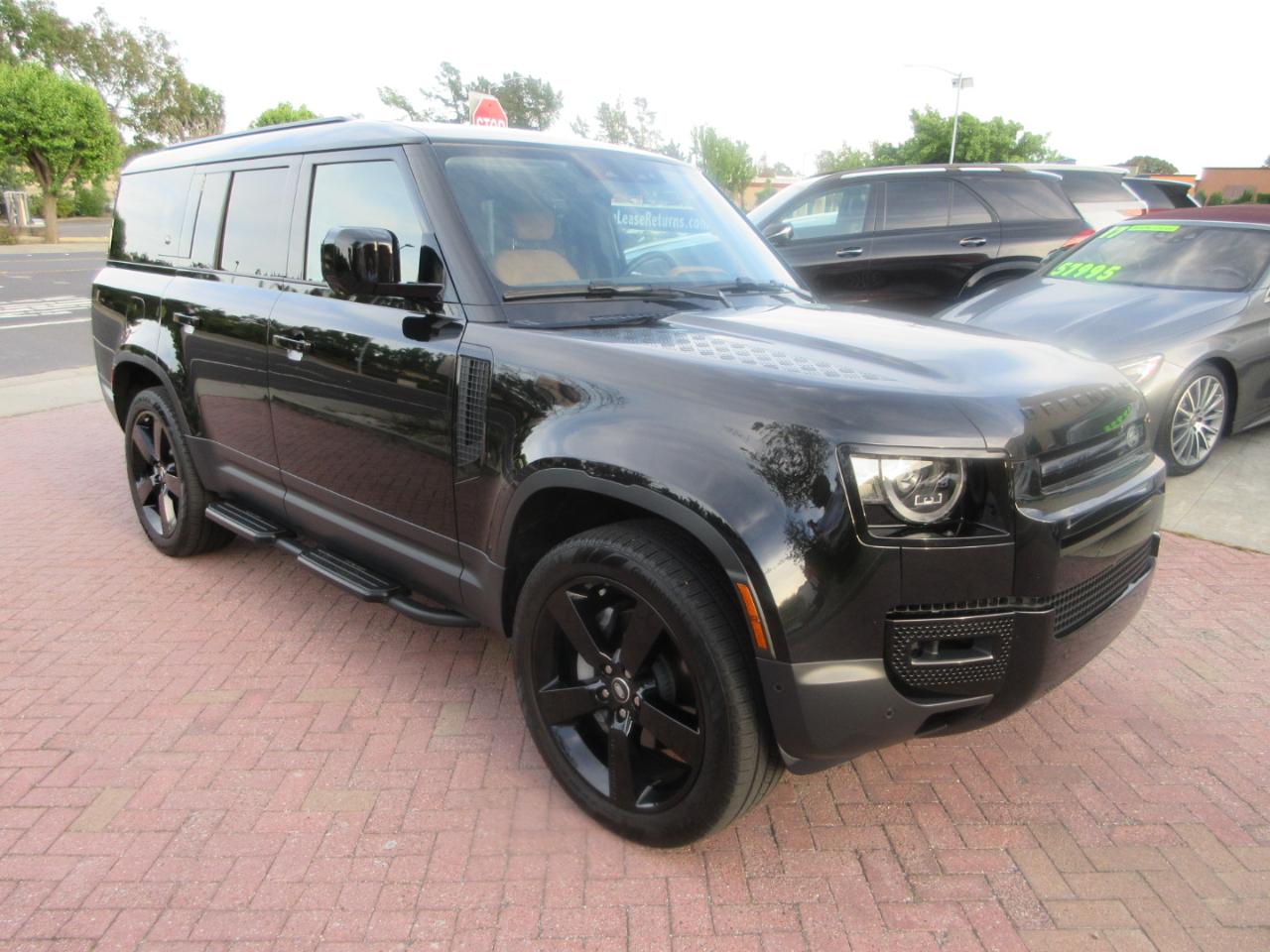 Land Rover Defender  2024