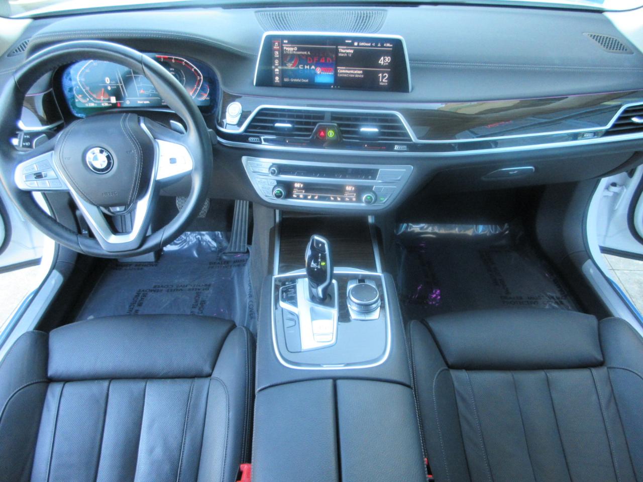 BMW 740i  2022