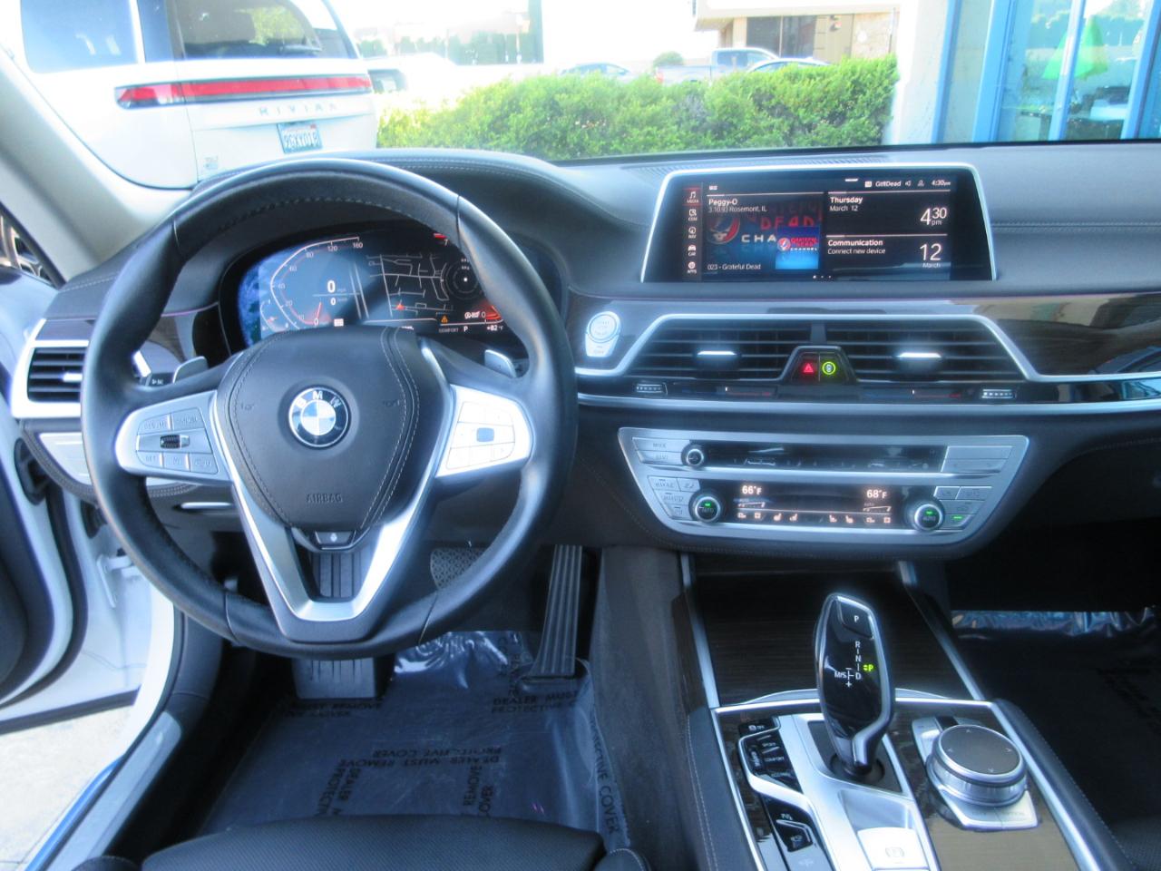 BMW 740i  2022