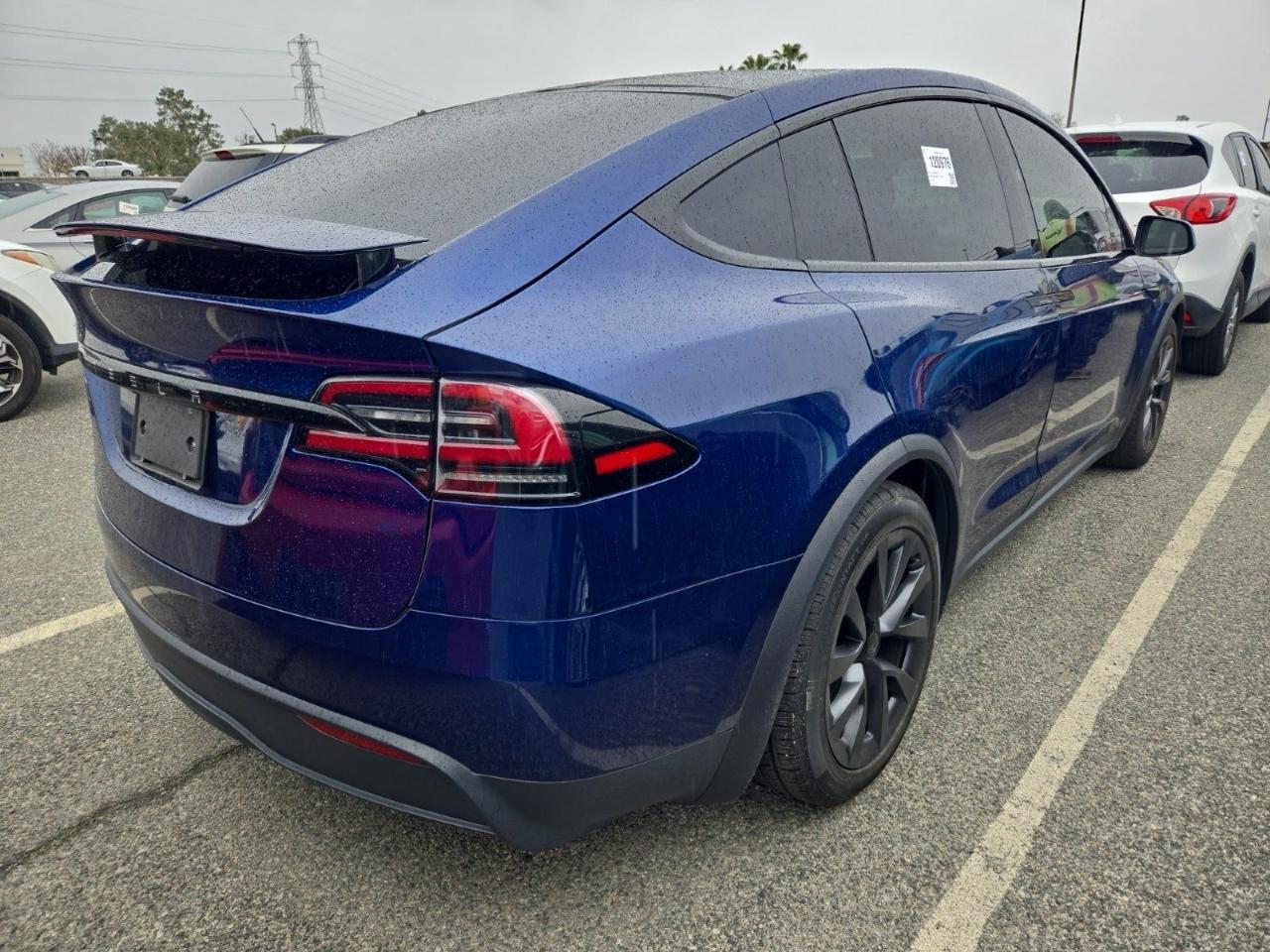 Tesla Model X  2023