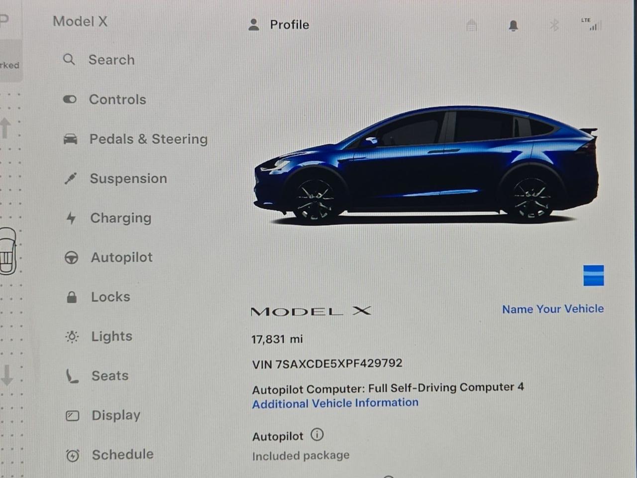 Tesla Model X  2023