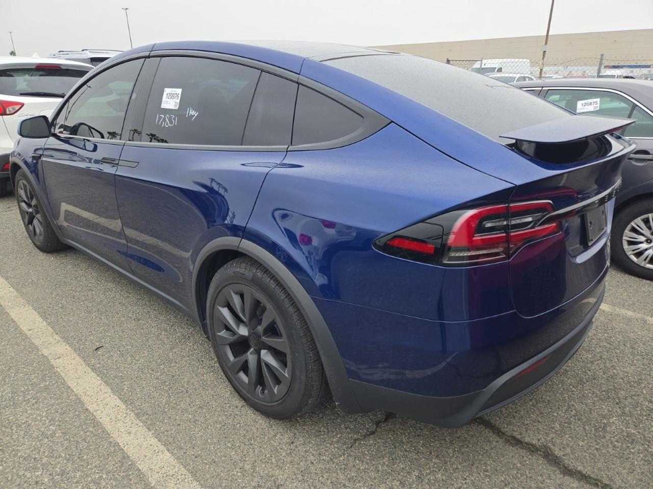 Tesla Model X  2023