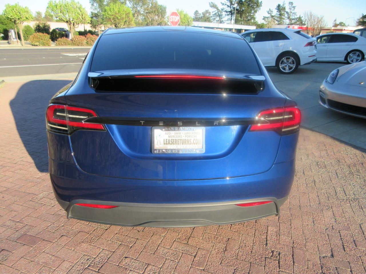Tesla Model X  2023