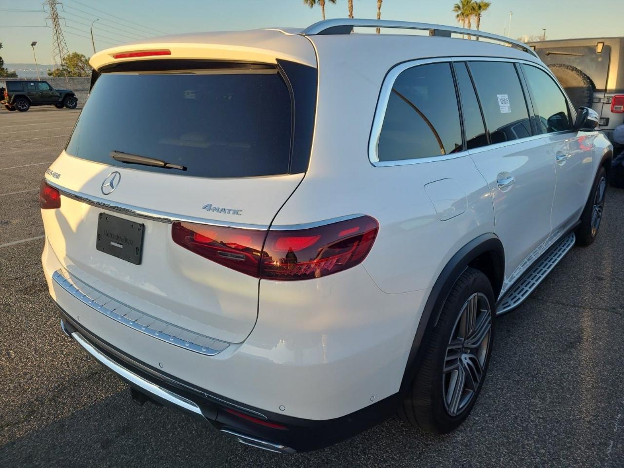 Mercedes-Benz GLS  2024