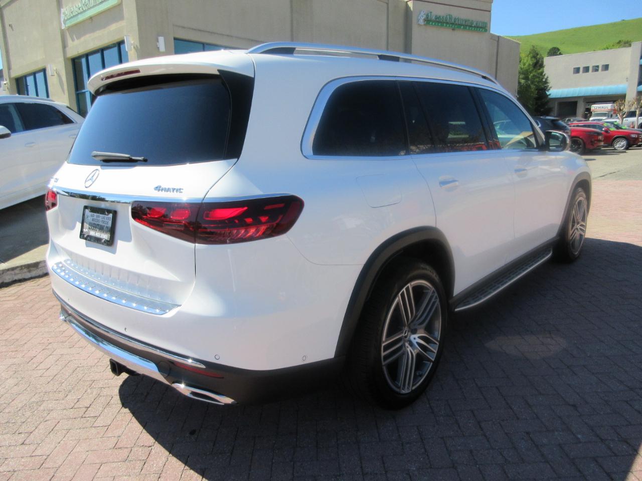 Mercedes-Benz GLS  2024