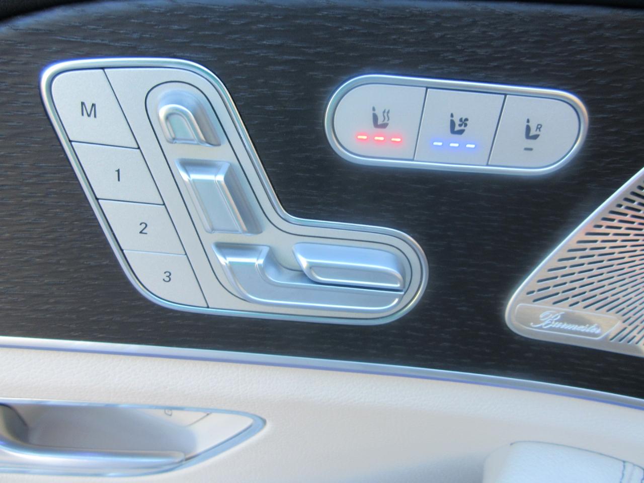 Mercedes-Benz GLS  2024