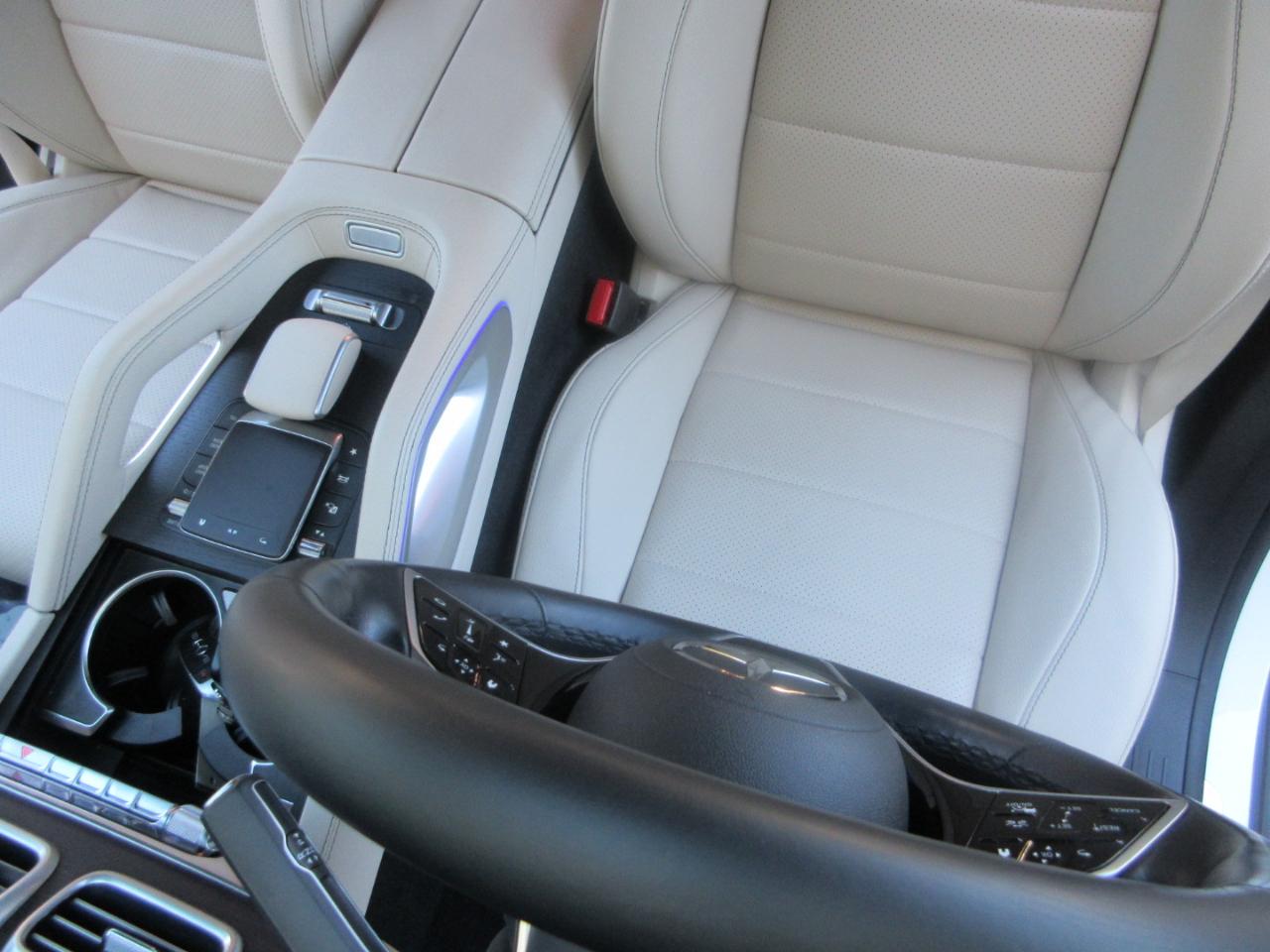 Mercedes-Benz GLS  2024