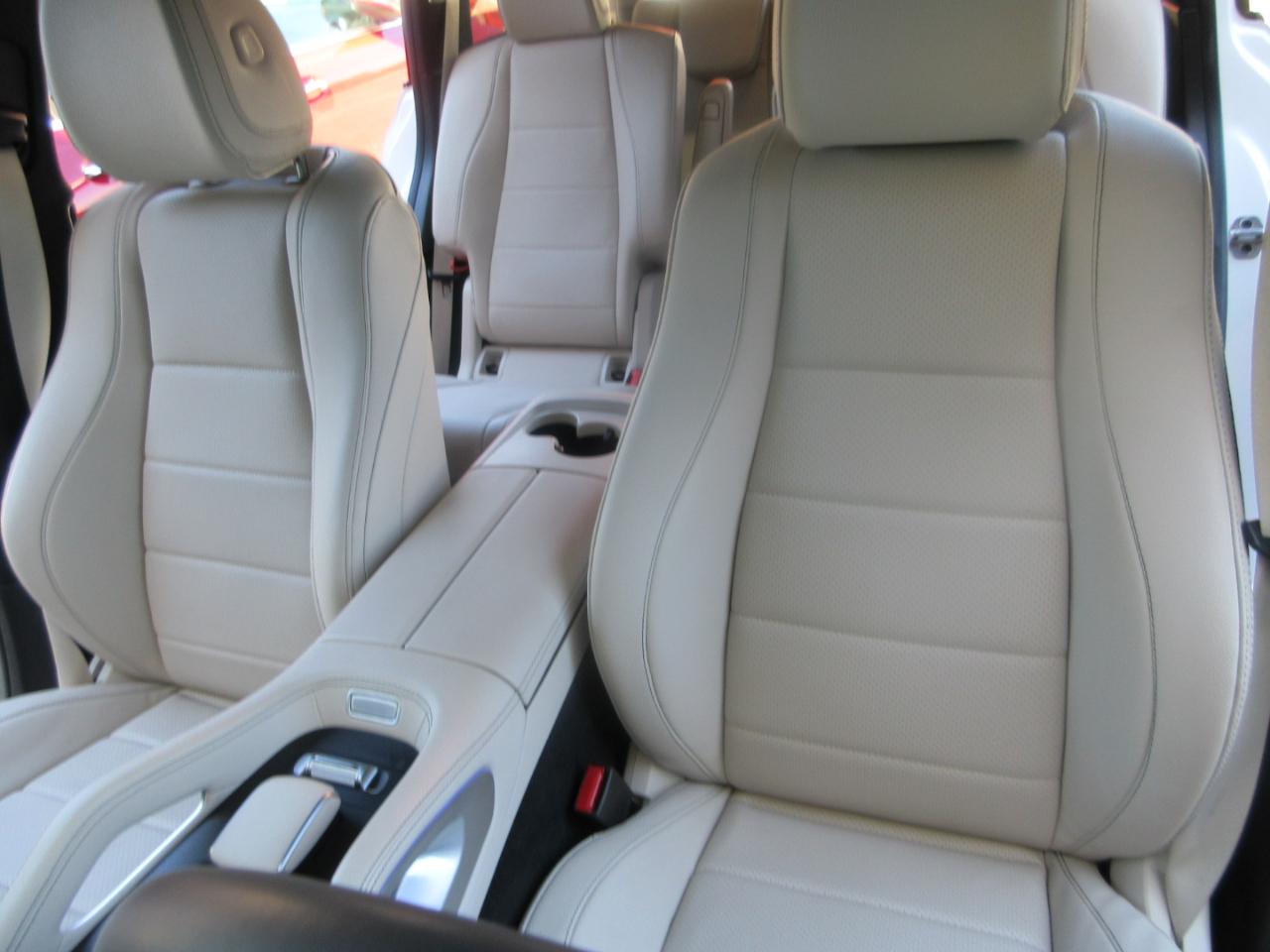 Mercedes-Benz GLS  2024