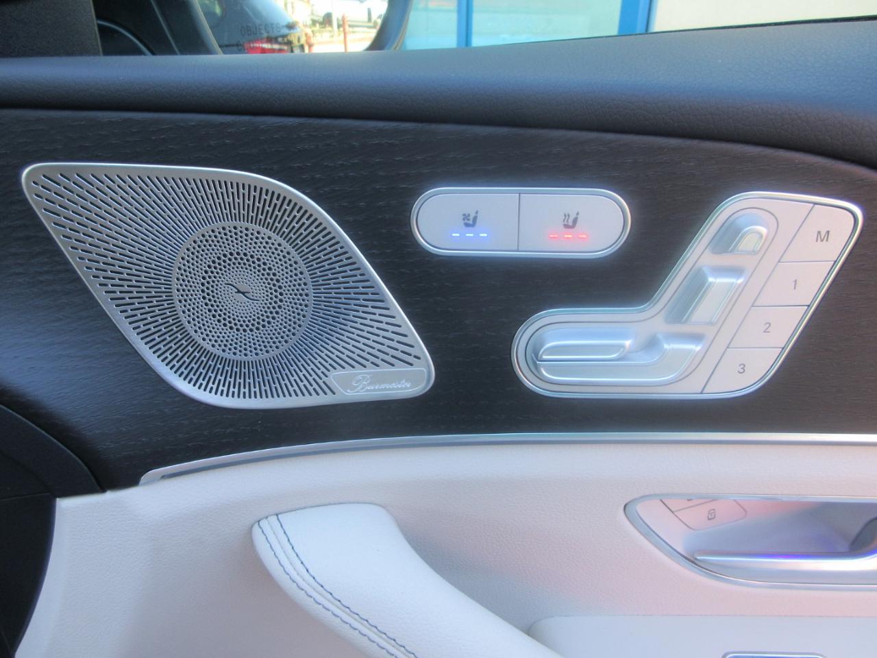 Mercedes-Benz GLS  2024