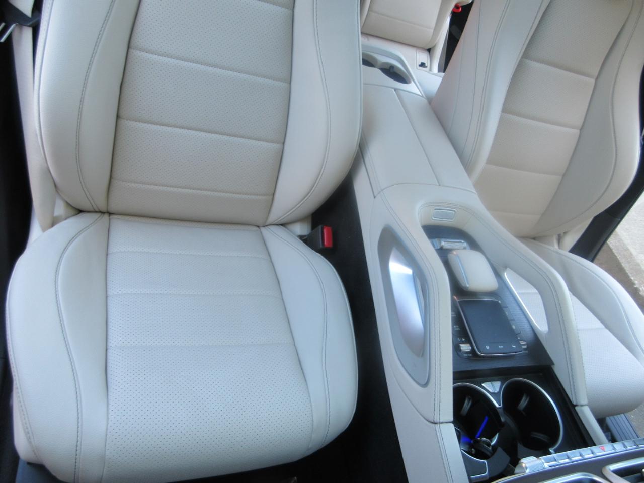 Mercedes-Benz GLS  2024