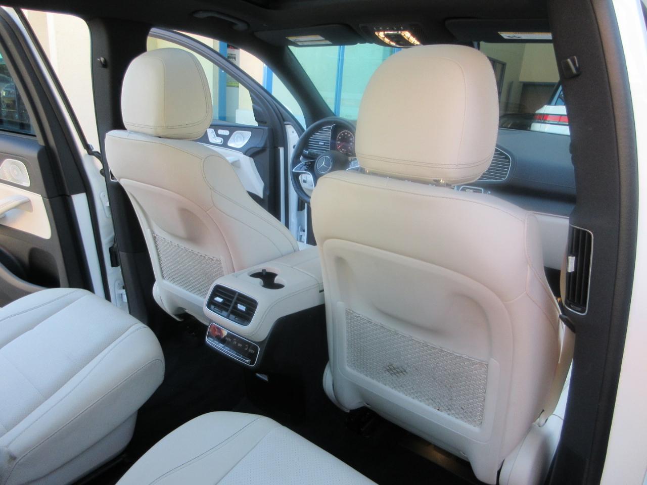 Mercedes-Benz GLS  2024