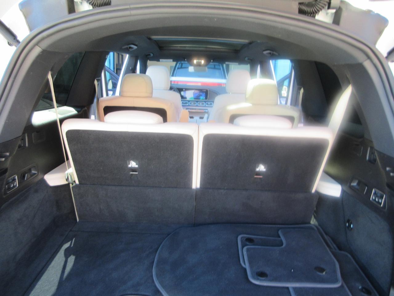 Mercedes-Benz GLS  2024