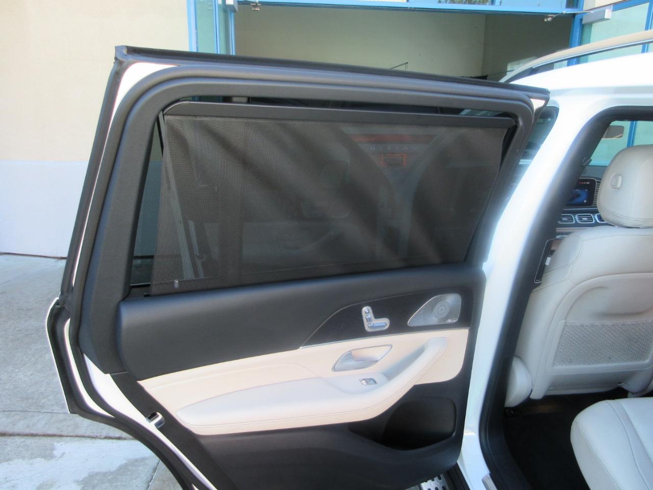 Mercedes-Benz GLS  2024