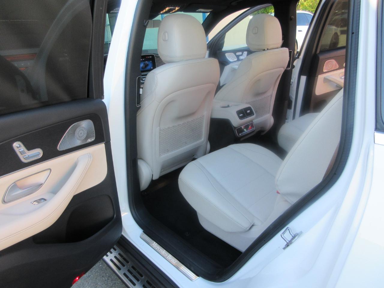 Mercedes-Benz GLS  2024