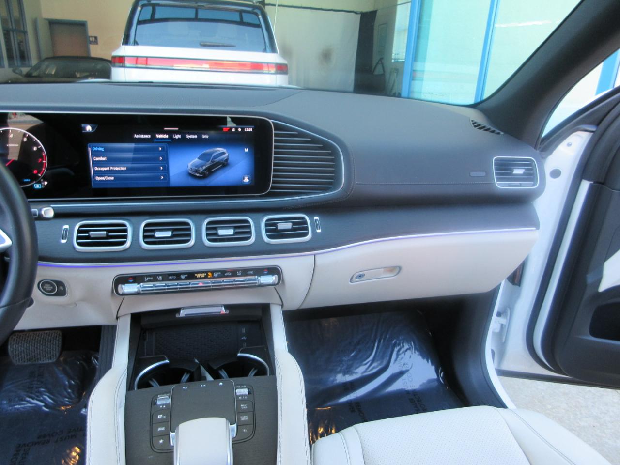 Mercedes-Benz GLS  2024