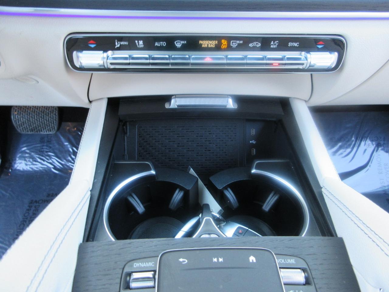 Mercedes-Benz GLS  2024